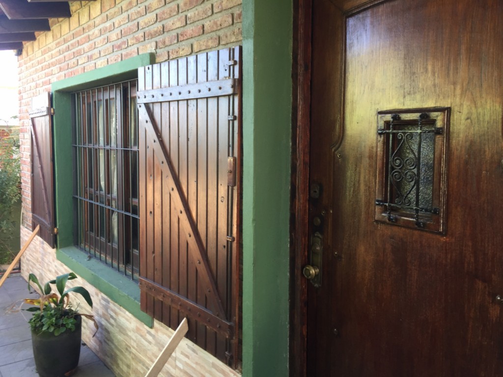 VENTA Casa calle Furriol entre Paraguay y EEUU