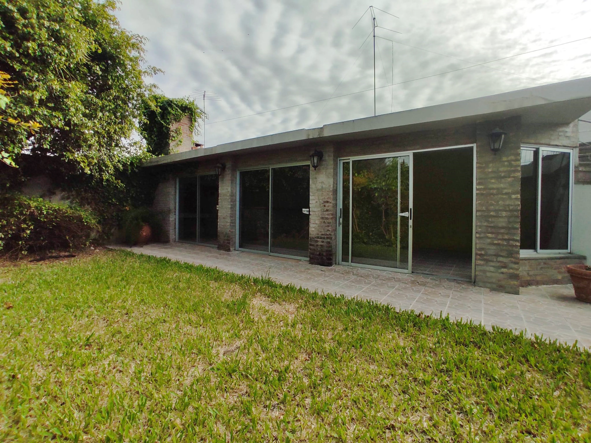VENTA Pando casa 3 dorm centro