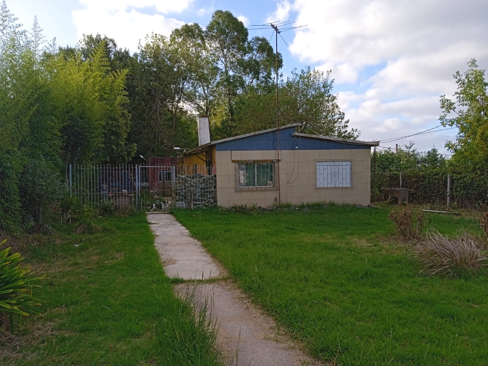 VENTA Casa B.Blancos Camino Ventura casi  Los Paraisos. 2 dorm