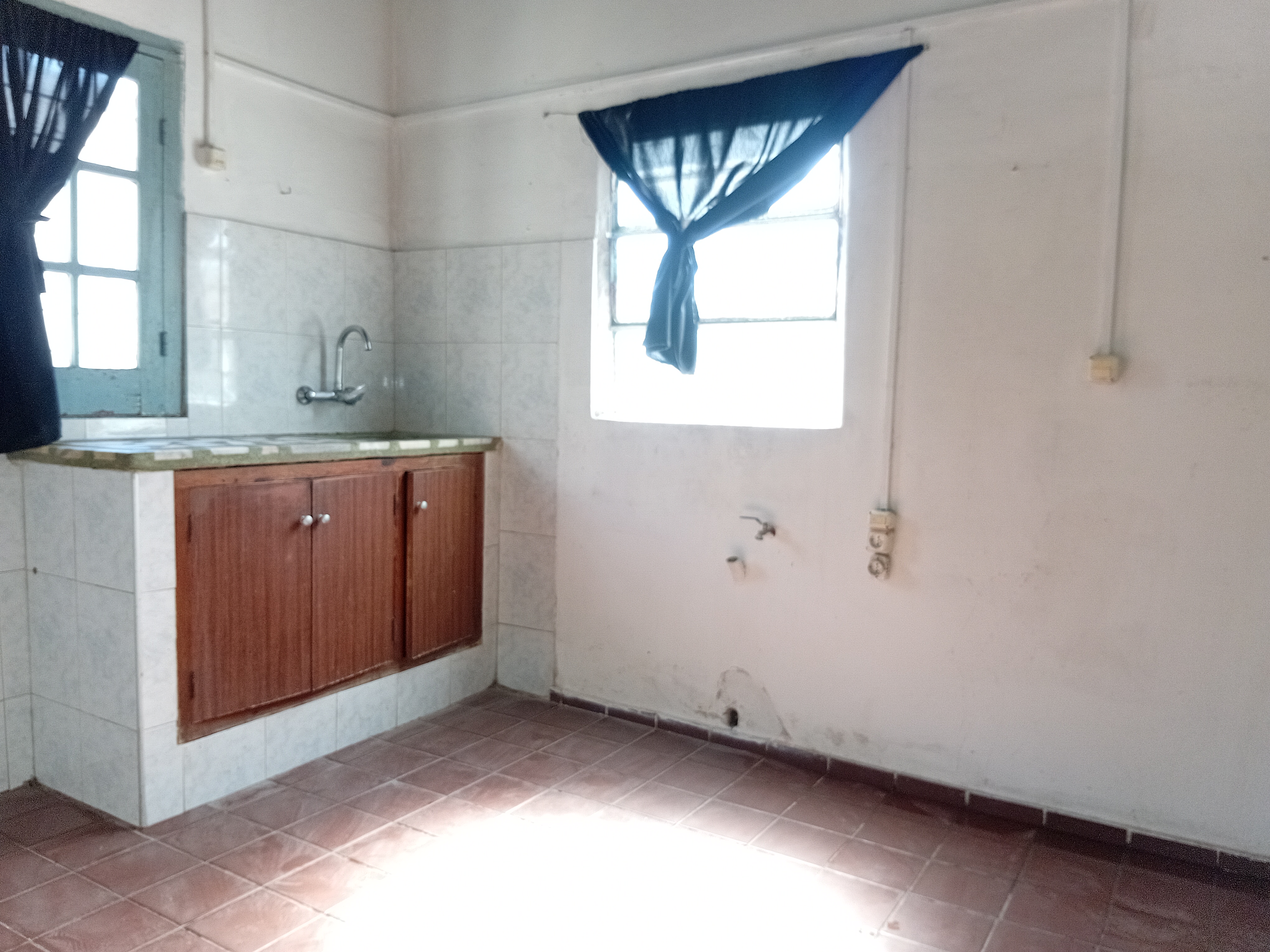 ALQUILER Jose P Varela 1111 casi Ituzaingo