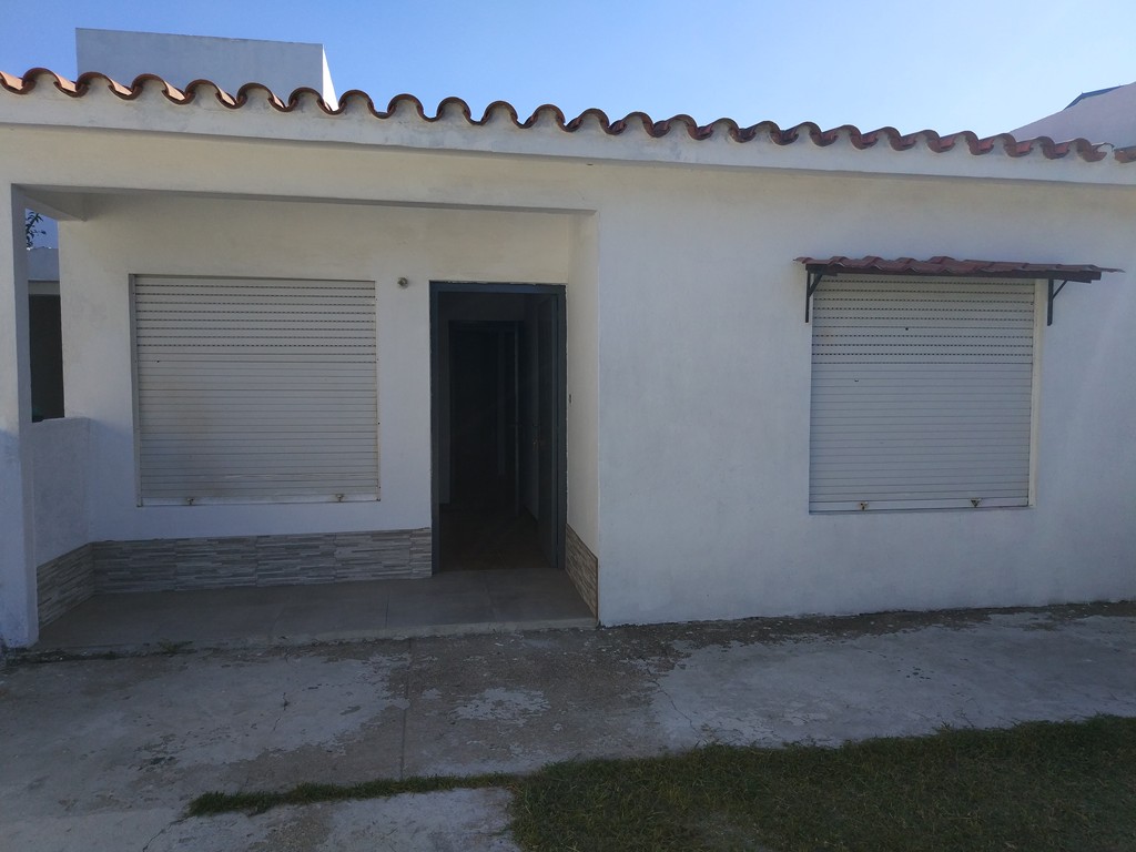 ALQUILER Barros Blancos calle Montevideo ap 02